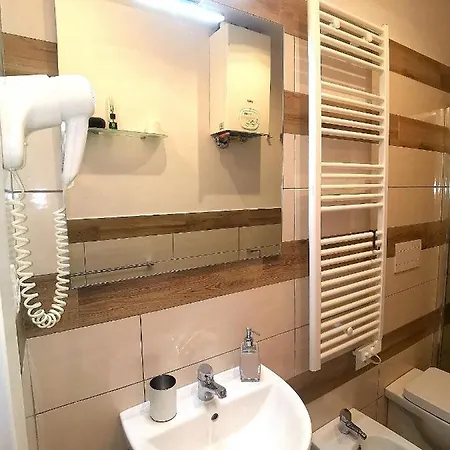 5 Terre Flat