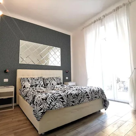5 Terre Flat *