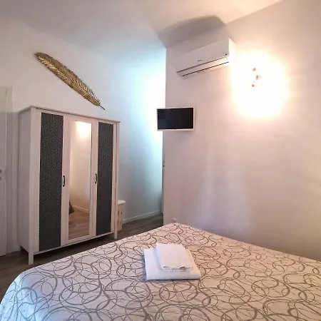 5 Terre Flat Apartment *