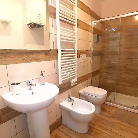 5 Terre Flat *