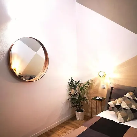 Apartment 5 Terre Flat